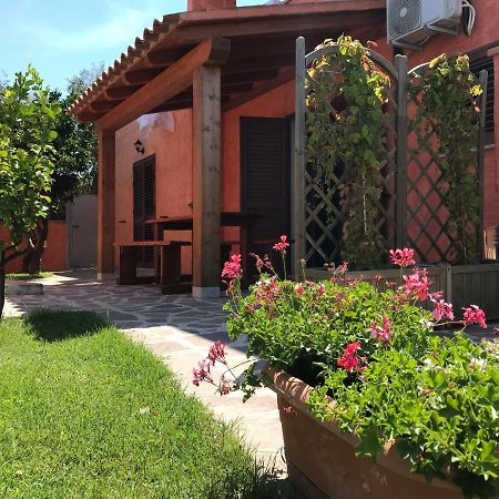 B&B Da Tizy San Teodoro  Bagian luar foto