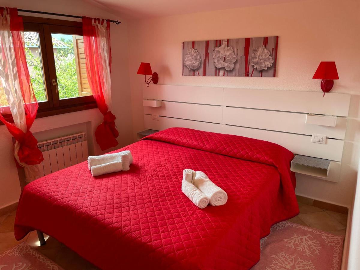 B&B Da Tizy San Teodoro  Bagian luar foto