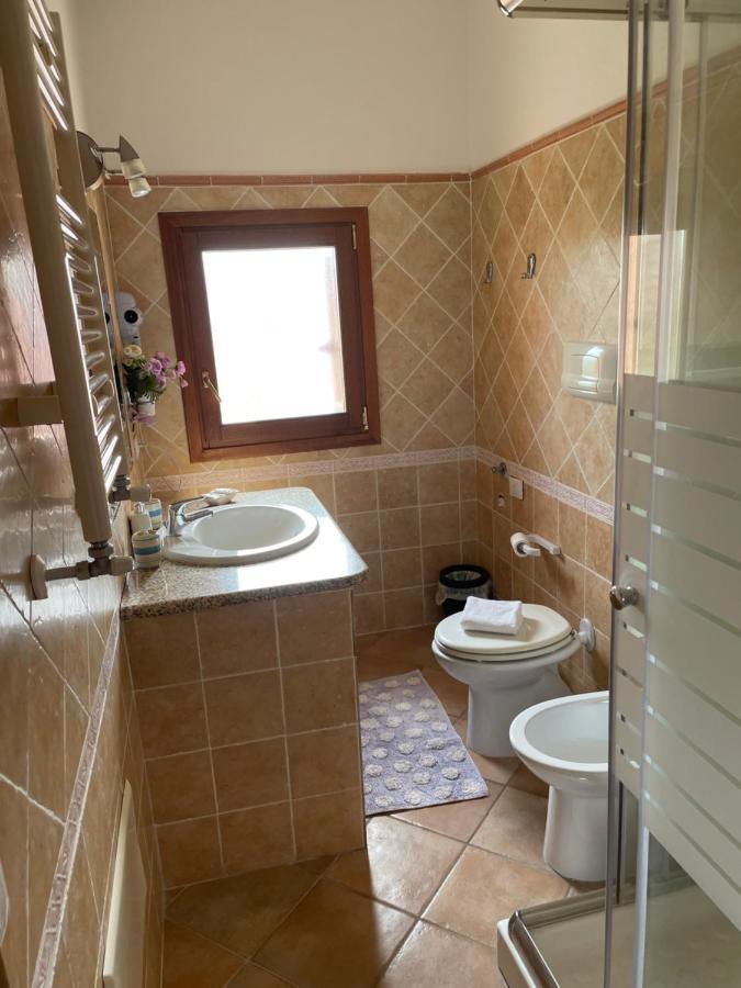 B&B Da Tizy San Teodoro  Bagian luar foto