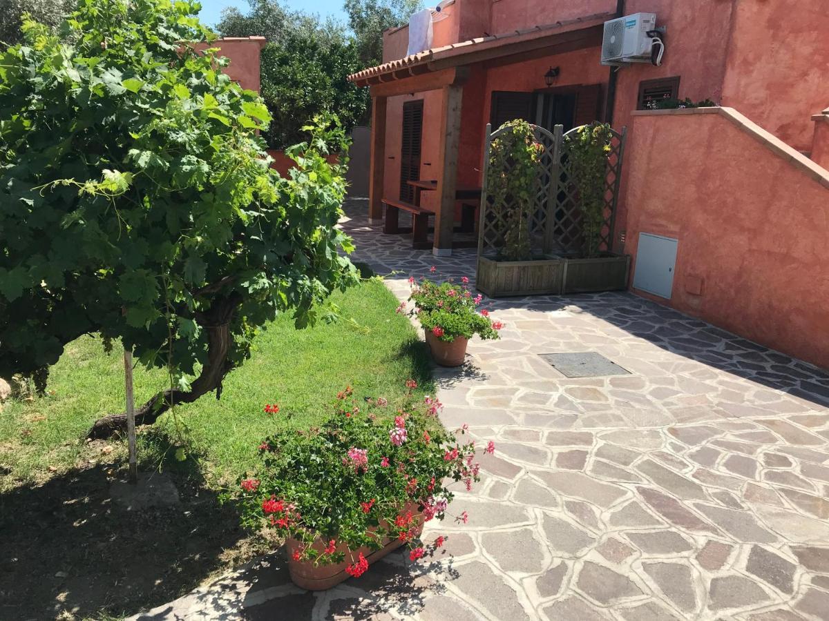 B&B Da Tizy San Teodoro  Bagian luar foto
