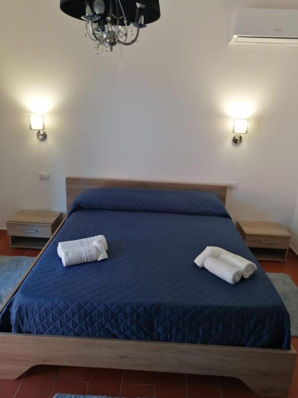 B&B Da Tizy San Teodoro  Bagian luar foto